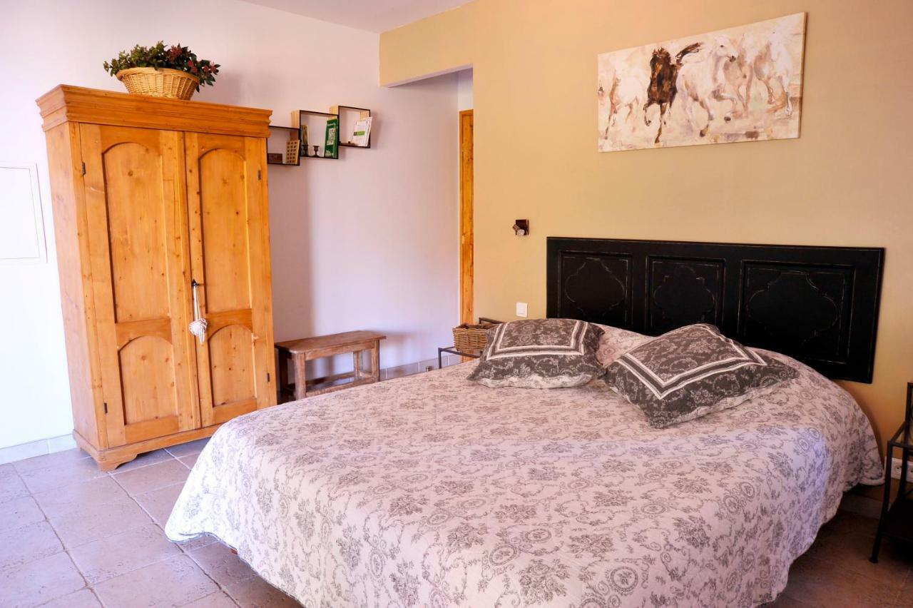 Bed And Breakfast La Maison De Nathalie Les Mayons Exteriör bild