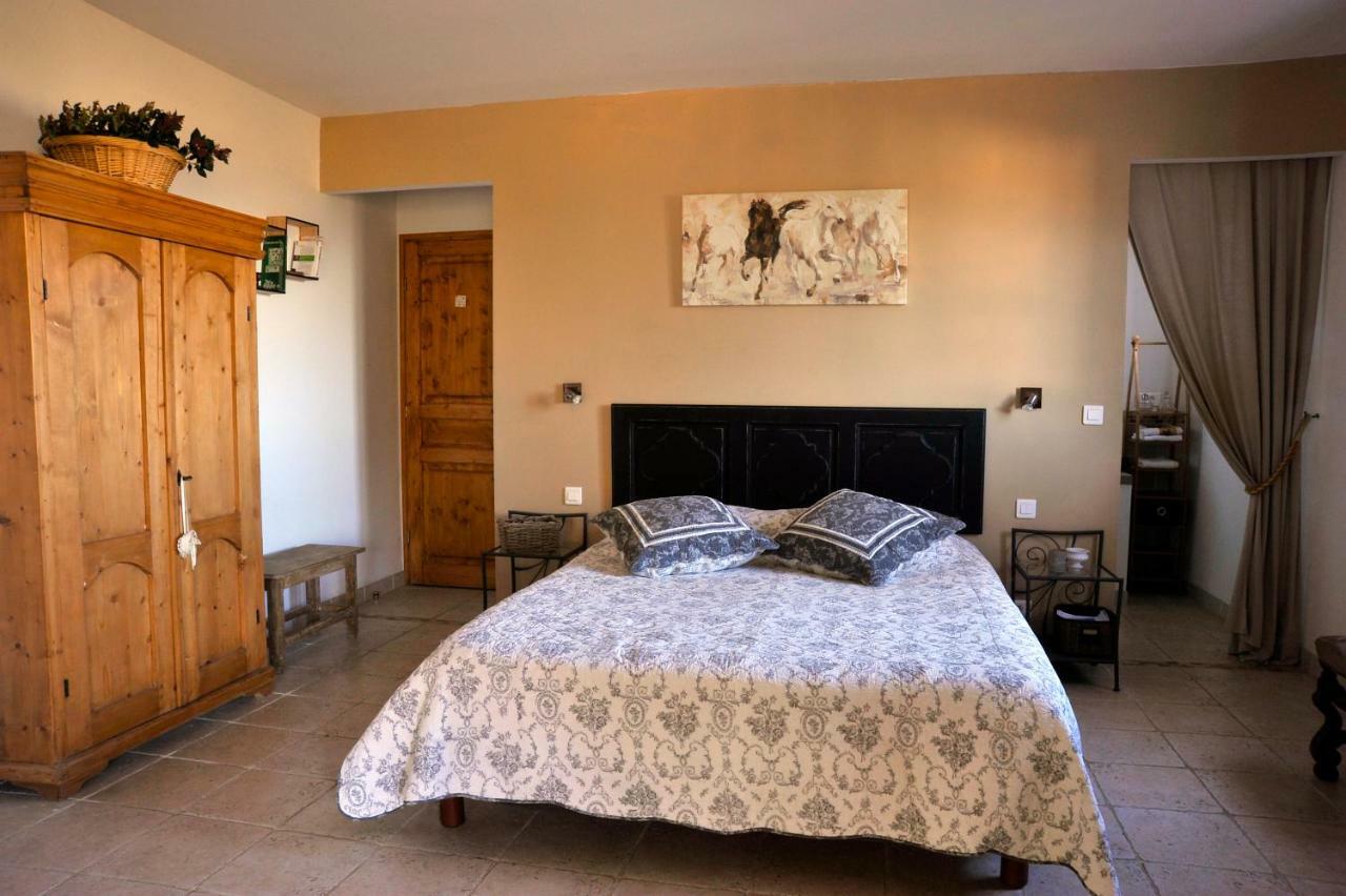 Bed And Breakfast La Maison De Nathalie Les Mayons Exteriör bild